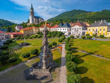 Kremnica Kalesi ve Slovakya 'daki veba kolonu.