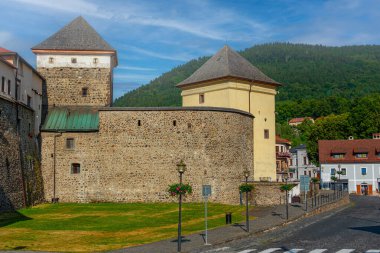 Kremnica, Slovakya 'daki Barbakan' ın alt kapısı.