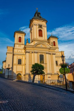 Banska Stiavnica, Slovakya 'da Bakire Meryem Varsayımı Kilisesi.