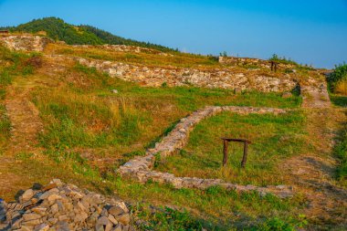 Slovakya 'daki Banska Stiavnica' daki Glanzenberg şatosunun kalıntıları.