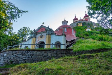 Banska Stiavnica 'daki süvariler gündüz gözlendi, Slovakya.IMAGE