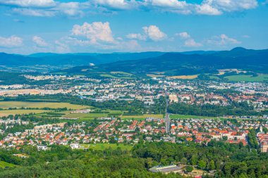 Slovak şehri Prievidzag 'ın panorama manzarası.