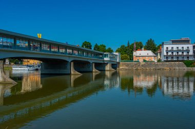Slovakya şehri Piestan 'daki Colonnade Köprüsü.