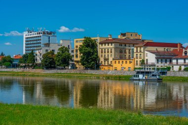 Vah 'ın Riverside' ı Piestany, Slovakya.