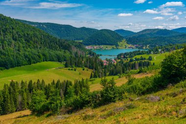 Slovakya 'da güneşli bir günde Dedinky bakış açısı.