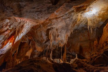 Slovakya 'daki Domica mağarasının içi.