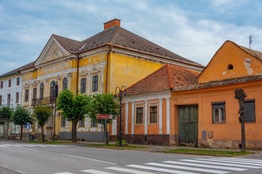 Slovakya köyünün ana meydanı Stitnik.IMAGE