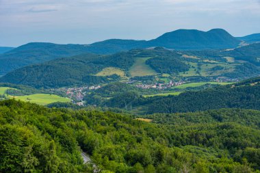 Bulutlu bir günde Slovakya cennetinin manzarası.