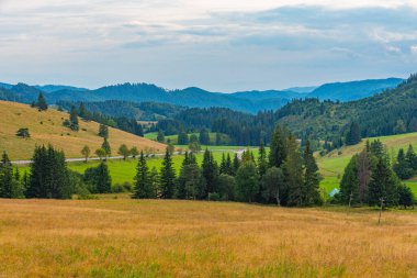 Bulutlu bir günde Slovakya cennetinin manzarası.