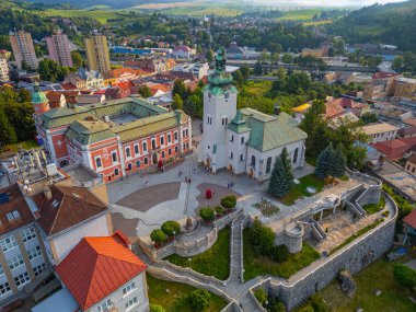 Slovakya 'nın Ruzomberok kentinin Panorama manzarası.