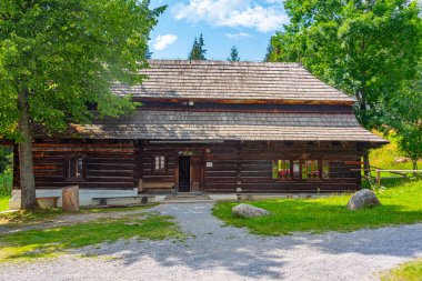 Slovakya 'daki Orava Village Müzesi' nde geleneksel mimari.