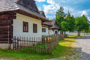 Pribylina, Slovakya 'daki Liptov Village Müzesi' nde geleneksel mimari.
