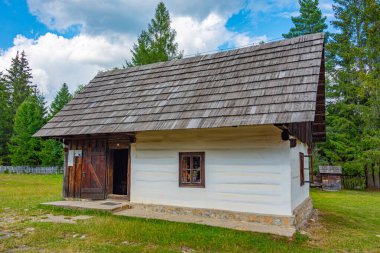 Pribylina, Slovakya 'daki Liptov Village Müzesi' nde geleneksel mimari.