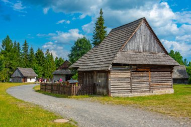 Pribylina, Slovakya 'daki Liptov Village Müzesi' nde geleneksel mimari.