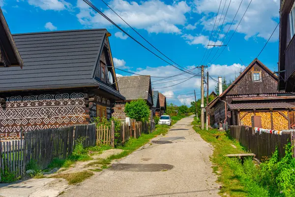 Cicmany, Slovakya 'daki tipik halk mimarisi.