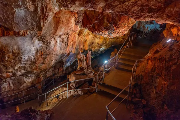 Slovak Paradise Ulusal Parkı 'ndaki Gombasecka mağarası.