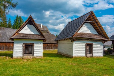 Pribylina, Slovakya 'daki Liptov Village Müzesi' nde geleneksel mimari.
