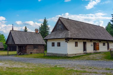 Pribylina, Slovakya 'daki Liptov Village Müzesi' nde geleneksel mimari.
