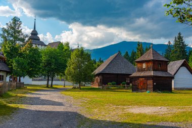 Pribylina, Slovakya 'daki Liptov Village Müzesi' nde geleneksel mimari.