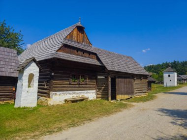 Slovakya 'nın Martin kentindeki Slovak Köy Müzesi' nde geleneksel mimari.