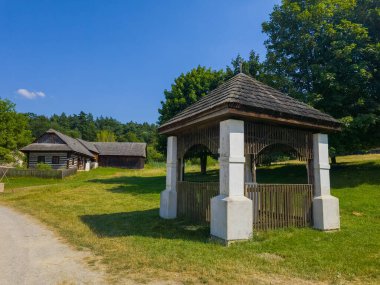 Slovakya 'nın Martin kentindeki Slovak Köy Müzesi' nde geleneksel mimari.