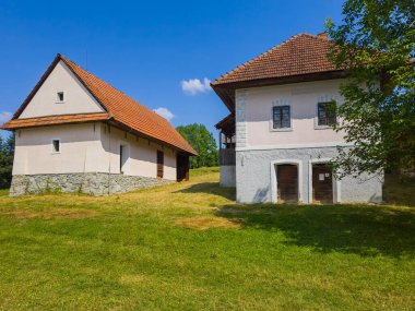 Slovakya 'nın Martin kentindeki Slovak Köy Müzesi' nde geleneksel mimari.