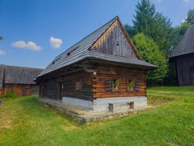 Slovakya 'nın Martin kentindeki Slovak Köy Müzesi' nde geleneksel mimari.