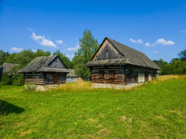 Slovakya 'nın Martin kentindeki Slovak Köy Müzesi' nde geleneksel mimari.