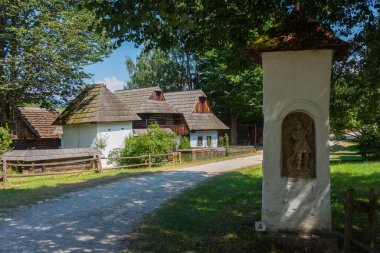 Slovakya 'nın Martin kentindeki Slovak Köy Müzesi' nde geleneksel mimari.