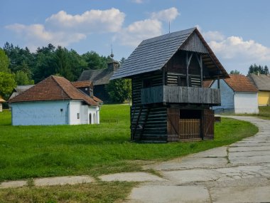 Slovakya 'nın Martin kentindeki Slovak Köy Müzesi' nde geleneksel mimari.