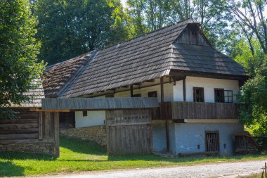 Slovakya 'nın Martin kentindeki Slovak Köy Müzesi' nde geleneksel mimari.