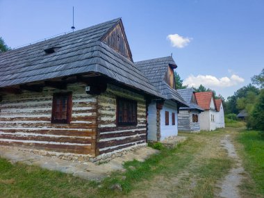 Slovakya 'nın Martin kentindeki Slovak Köy Müzesi' nde geleneksel mimari.