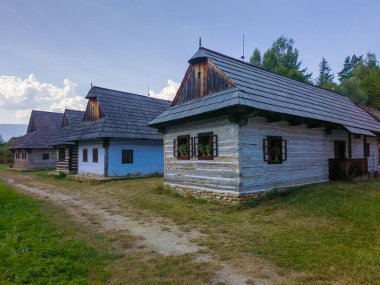 Slovakya 'nın Martin kentindeki Slovak Köy Müzesi' nde geleneksel mimari.