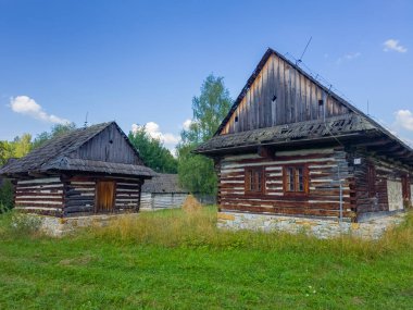 Slovakya 'nın Martin kentindeki Slovak Köy Müzesi' nde geleneksel mimari.