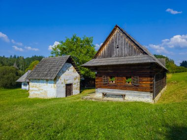 Slovakya 'nın Martin kentindeki Slovak Köy Müzesi' nde geleneksel mimari.