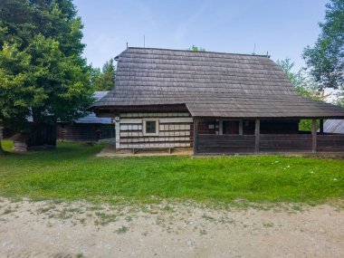 Slovakya 'nın Martin kentindeki Slovak Köy Müzesi' nde geleneksel mimari.