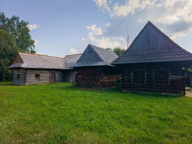 Slovakya 'nın Martin kentindeki Slovak Köy Müzesi' nde geleneksel mimari.