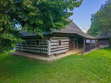 Slovakya 'nın Martin kentindeki Slovak Köy Müzesi' nde geleneksel mimari.