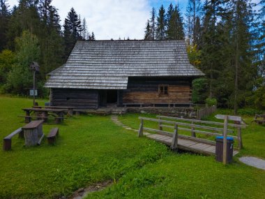 Nova Bystrica, Slovakya 'daki Kysuce Village Müzesi' nde geleneksel mimari.