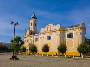 Topolcany, Slovakya 'da Bakire Meryem Varsayımı Kilisesi.