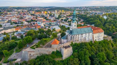 Slovakya 'daki Nitra kalesinin Panorama manzarası.