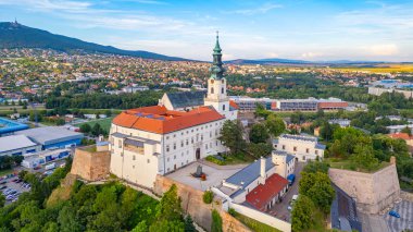 Slovakya 'daki Nitra kalesinin Panorama manzarası.