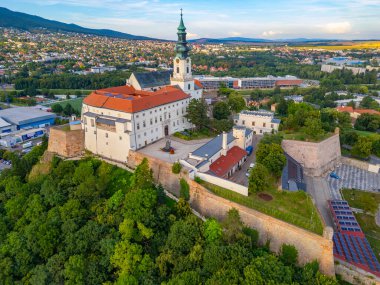 Slovakya 'daki Nitra kalesinin Panorama manzarası.