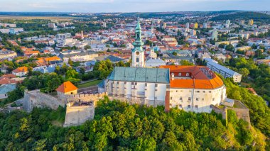 Slovakya 'daki Nitra kalesinin Panorama manzarası.