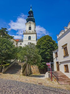 Slovakya 'daki Nitra kalesinin görüntüsü.