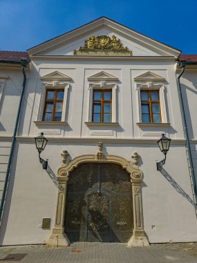 Slovakya 'nın Trnava kentindeki tarihi evler.