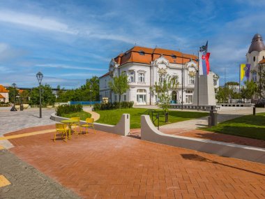Slovakya 'nın Trnava kentindeki Slovakya ulusal ayaklanma meydanının panoraması.