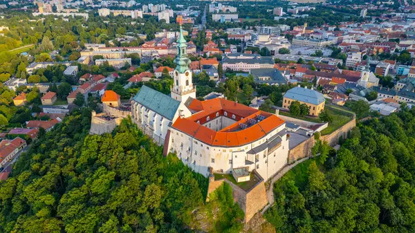 Slovakya 'daki Nitra kalesinin Panorama manzarası.