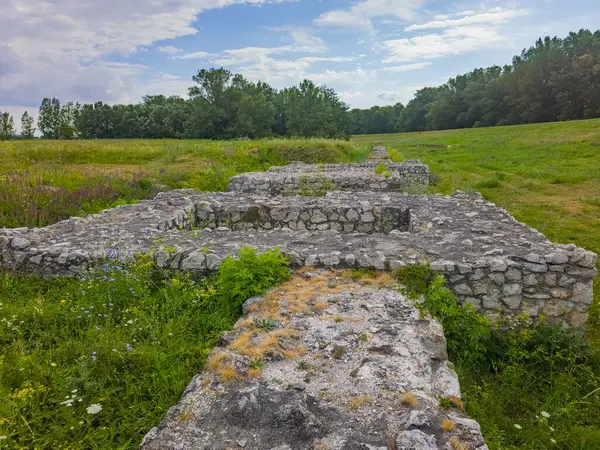 Güney Slovakya 'da Kelemantia Roma harabeleri.
