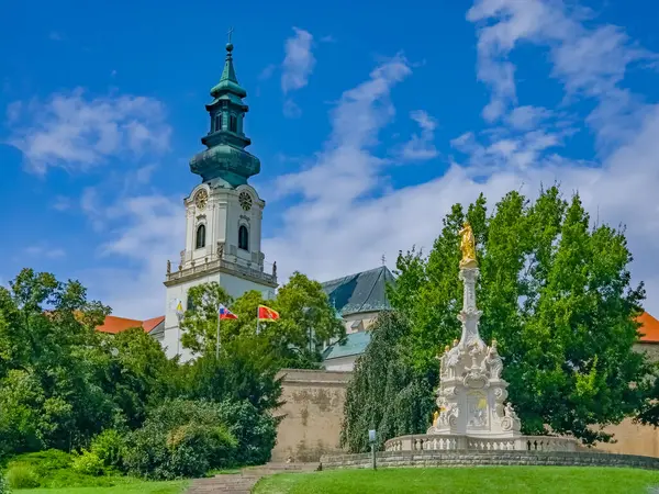 Slovakya 'daki Nitra kalesinin önündeki veba kolonu.